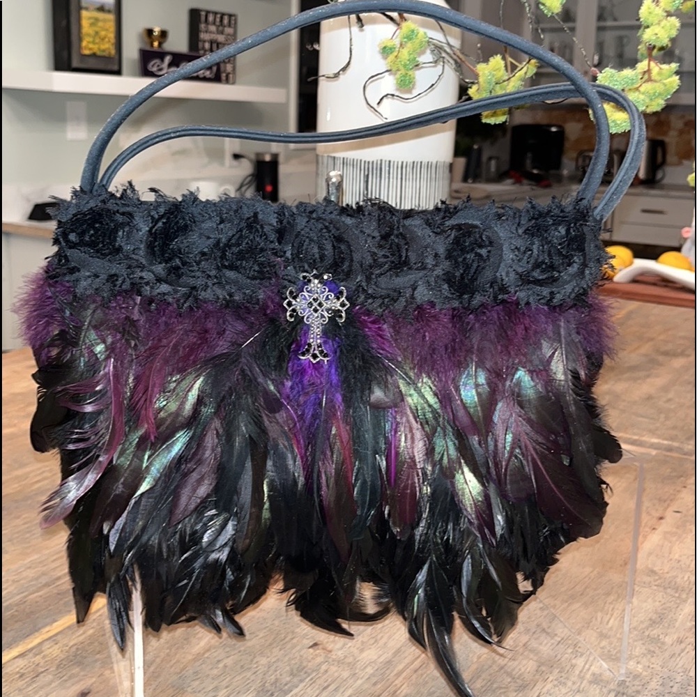 RARE custom-made authentic raven plumage vintage handbag.